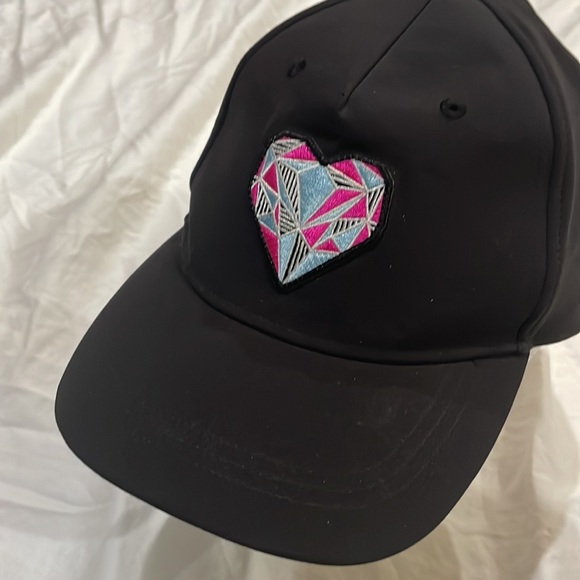 Ivivva hat - Picture 2 of 12